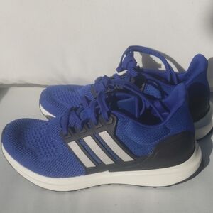 🖤ADIDAS Dark Blue and Black Running Shoes (5 1/2)